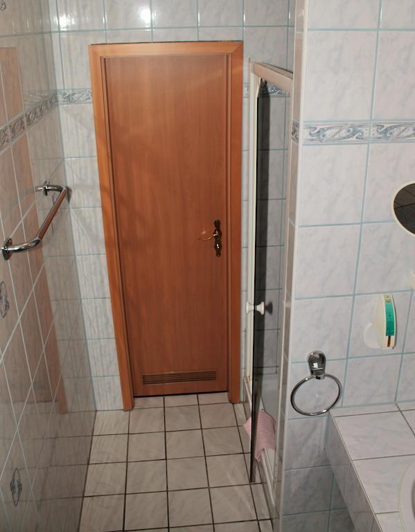 Garni Zum Adler Gensingen Room photo