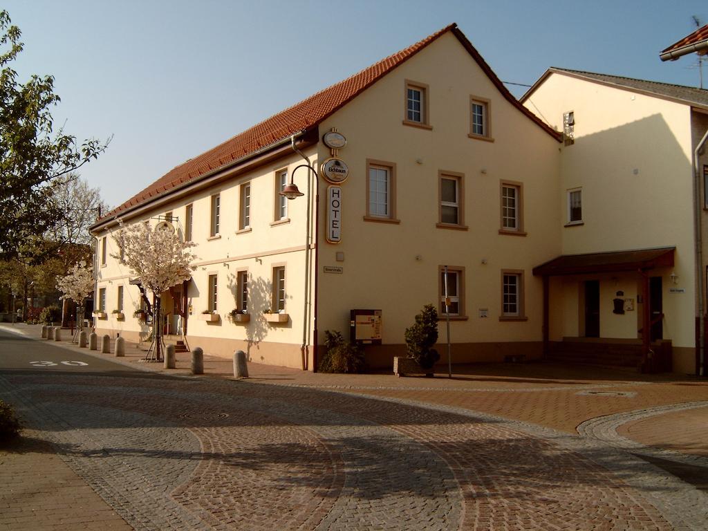 Garni Zum Adler Gensingen Exterior photo